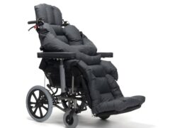 Cadeira de Rodas de Conforto / Cuidados